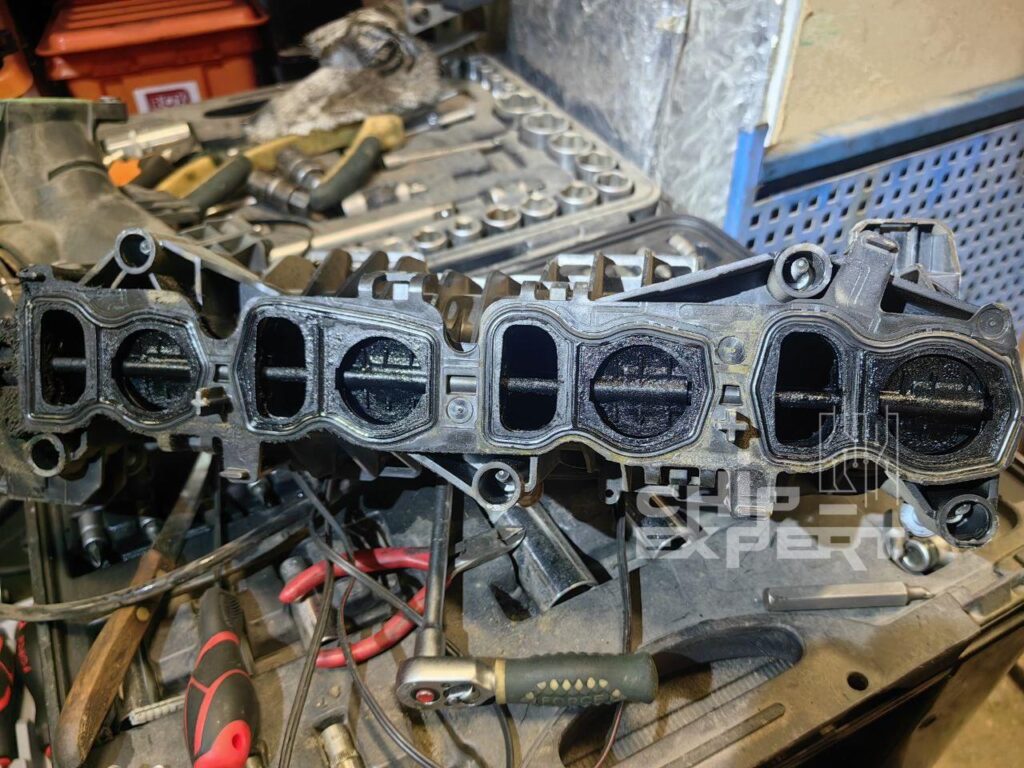 Чип-тюнинг, чистка впуска и промывка топливной системы Audi Q7 3.0D 2015