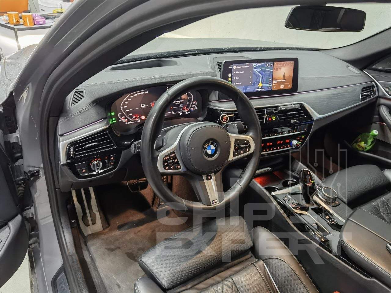 Салон BMW 530d xDrive 2020 — chip-expert.pro