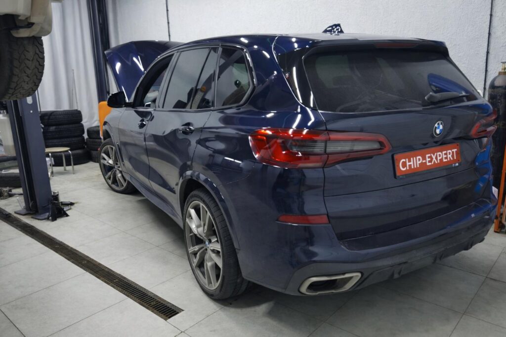 Чип-тюнинг, отключение мочевины и отключение EGR BMW X5 M50d 2019