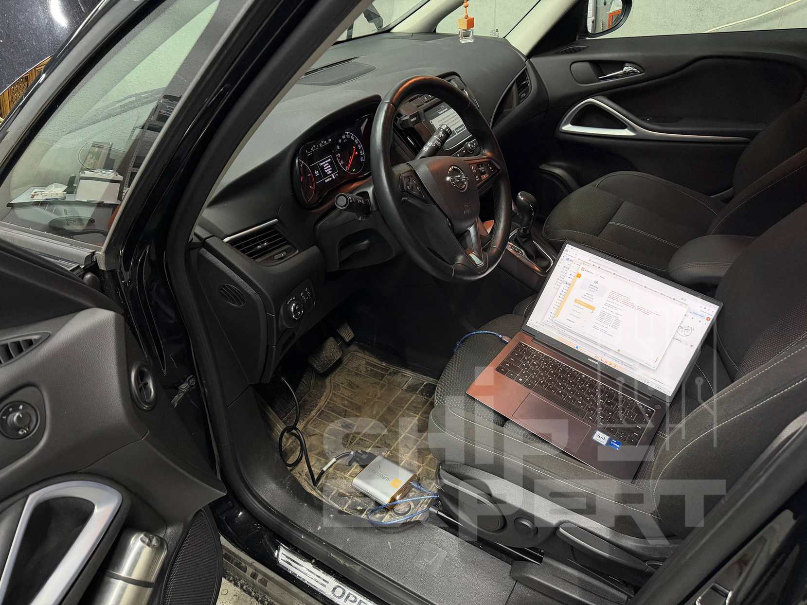 Процесс чип-тюнинга Opel Zafira 2020 в Чип-Эксперт — chip-expert.pro