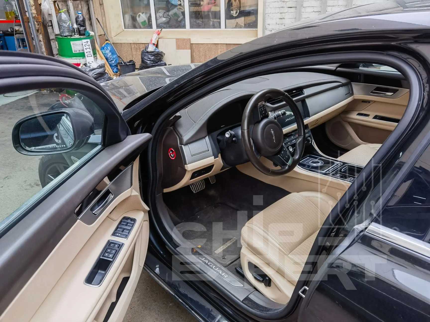 Кадр из мастерской Jaguar XF 2018 в Чип-Эксперт — chip-expert.pro
